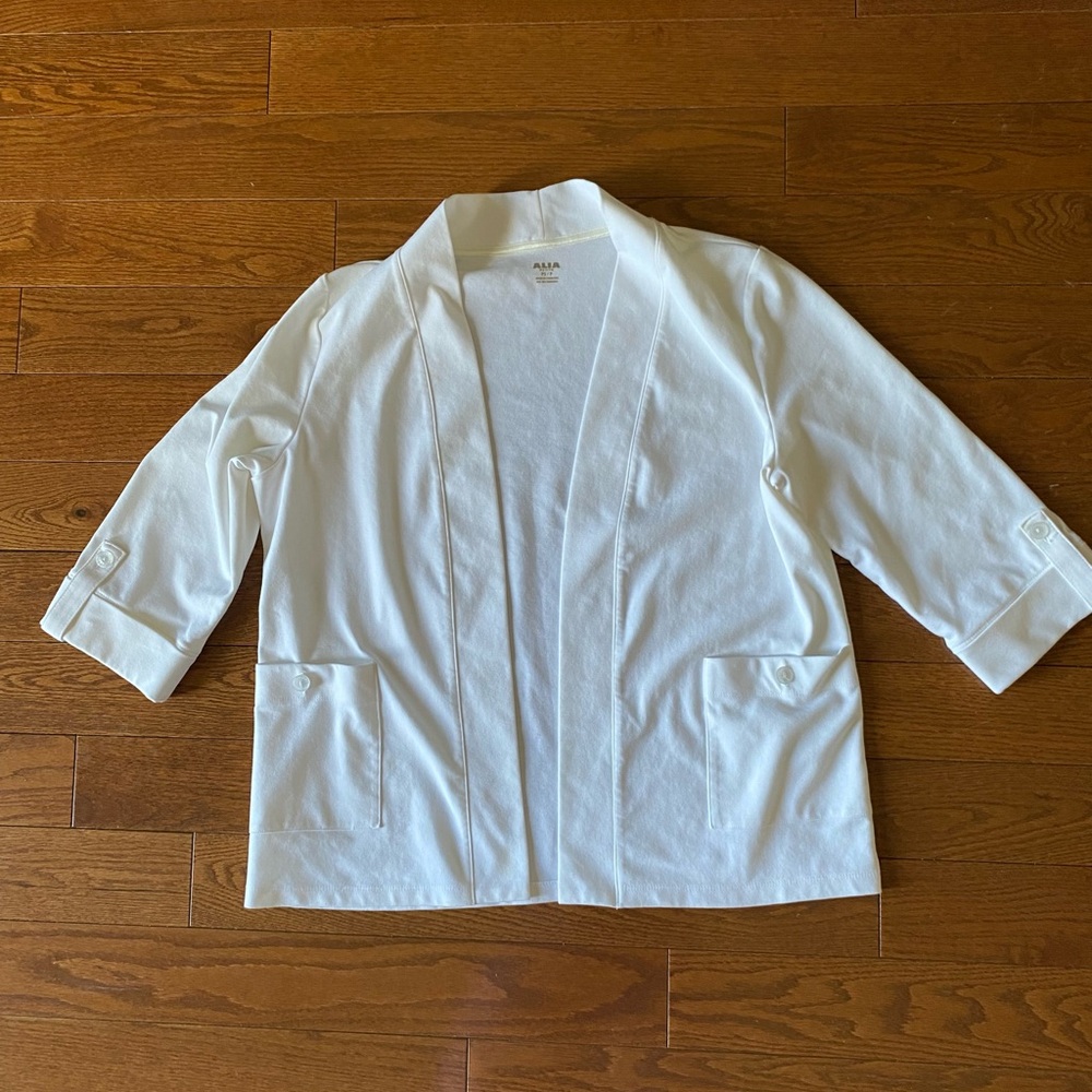 Alia Women's White Open-Front Sweater